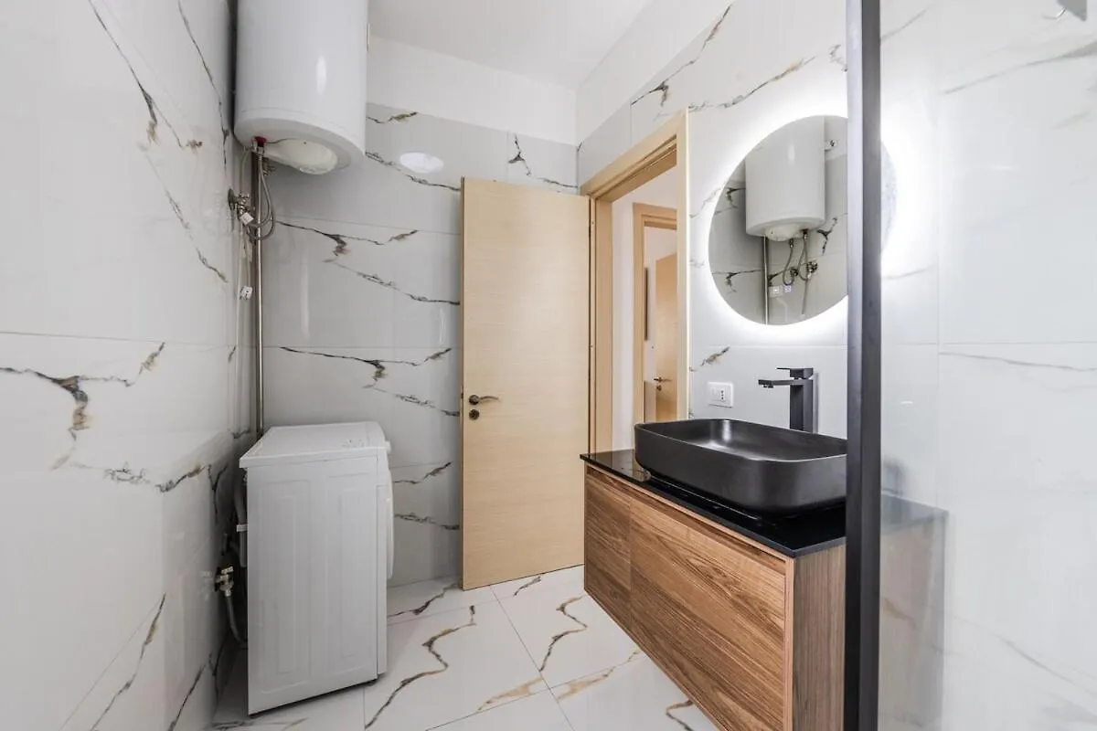Beachside Modern Apartment Vlorë