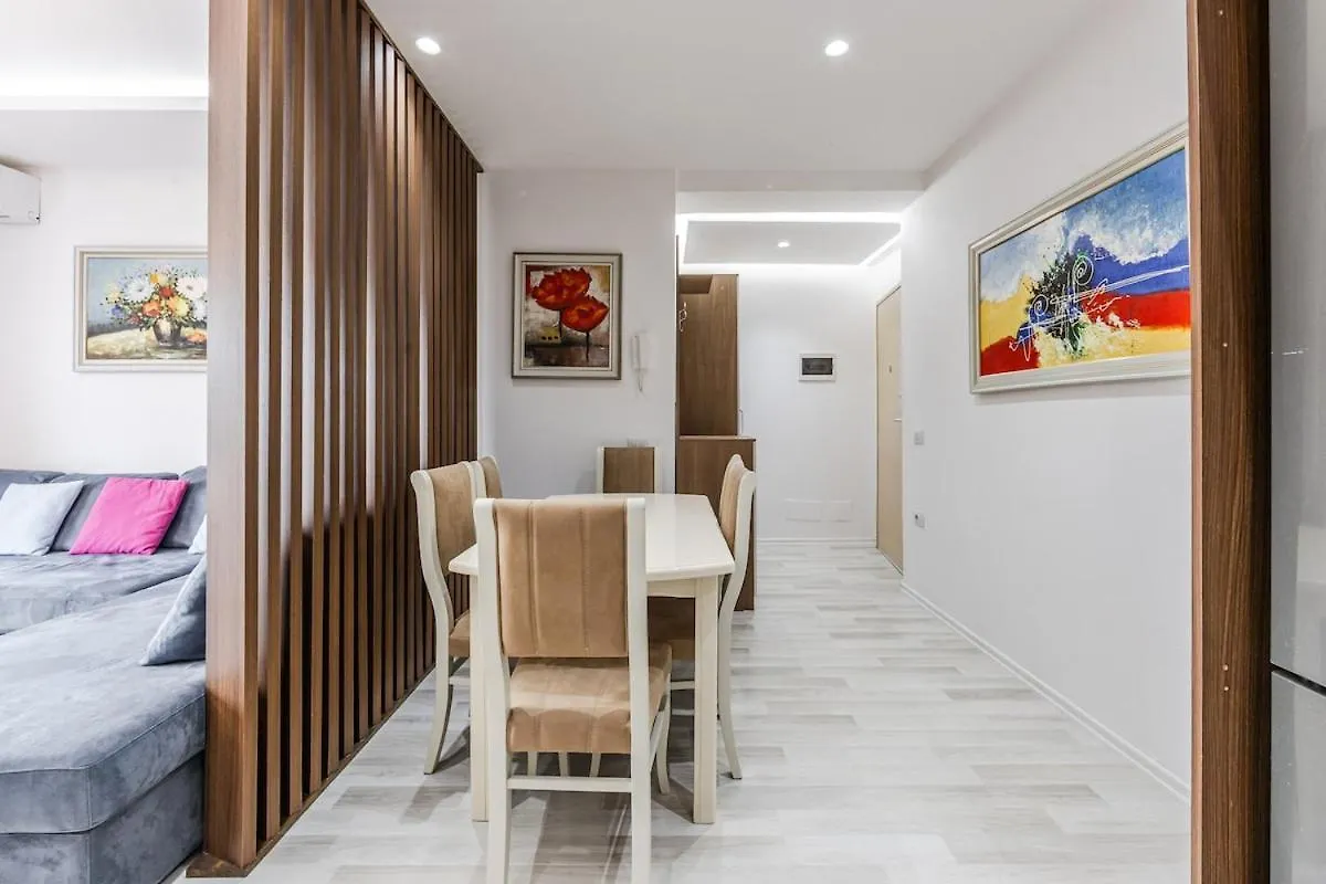 Beachside Modern Apartment Vlorë 0*,